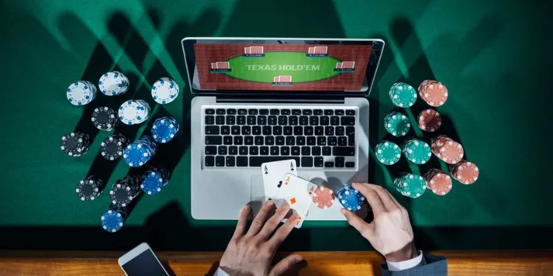 Chi tiết cách chơi poker chuẩn nhất 2025