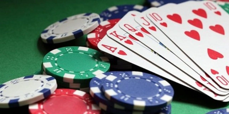 Game bài Dragon Poker sở hữu giao diện hiện đại